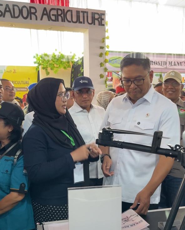 Sudaryono B. ENG., M.M, MBA selaku Wakil Menteri Pertanian Republik Indonesia mengunjungi booth Frogs Indonesia