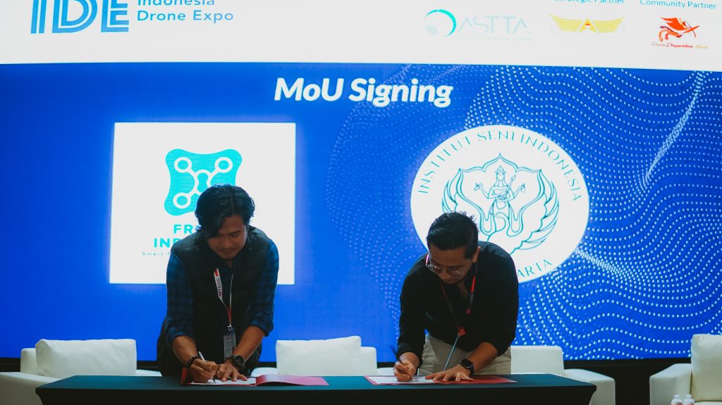 MoU Signing antara Frogs Indonesia dengan Institut Seni Yogyakarta