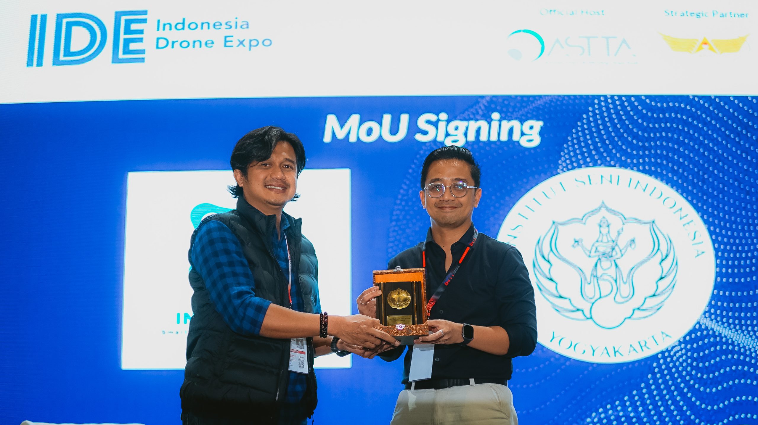 MoU Signing antara Frogs Indonesia dengan Institut Seni Yogyakarta